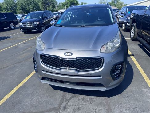 Used 2018 Kia Sportage EX w/ EX Technology Package FWD image 3