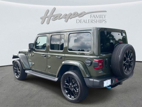 Used 2022 Jeep Wrangler Unlimited Sahara w/ Cold Weather Group image 35