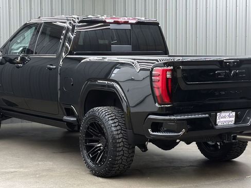 Used 2026 GMC Sierra 2500 Denali w/ Denali Reserve Package image 3