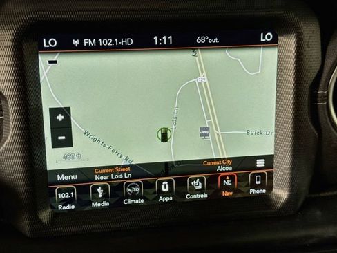 Used 2019 Jeep Wrangler Unlimited Sahara w/ Dual Top Group AWD/4WD image 17