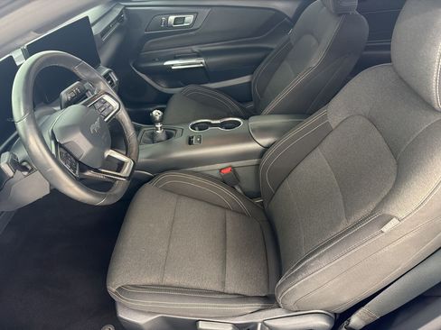 Used 2024 Ford Mustang GT RWD image 5
