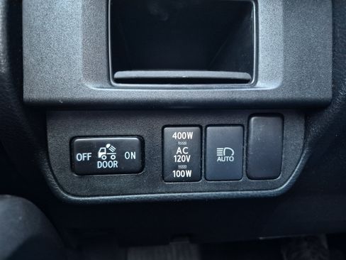 Used 2019 Toyota Tacoma TRD Off-Road AWD/4WD image 35