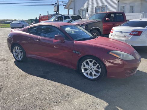 Used 2007 Hyundai Tiburon image 6