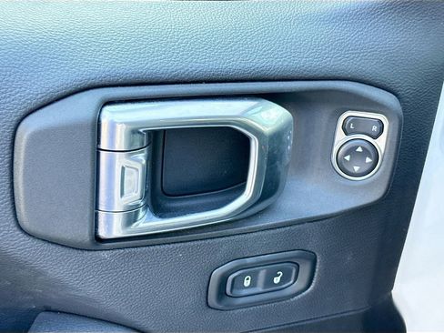 Used 2021 Jeep Gladiator Mojave AWD/4WD image 18
