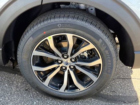 New 2026 Ford Explorer ST-Line image 9