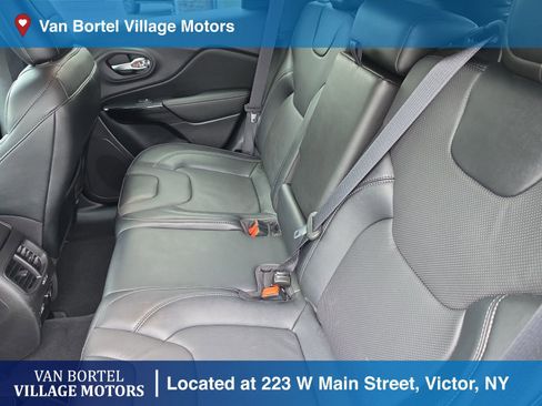 Used 2023 Jeep Cherokee Altitude Lux image 24