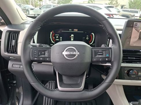 New 2026 Nissan Pathfinder SL image 19