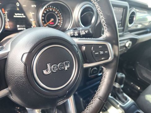 Used 2021 Jeep Wrangler Unlimited Sahara AWD/4WD image 22