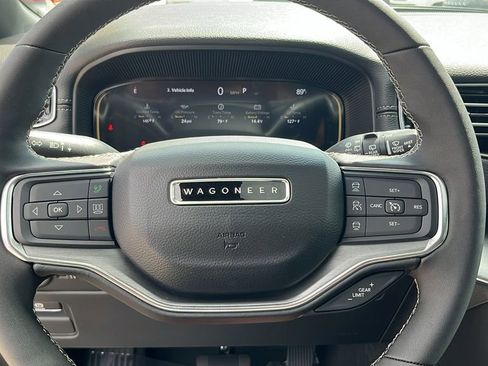 Used 2024 Jeep Wagoneer Series II image 30