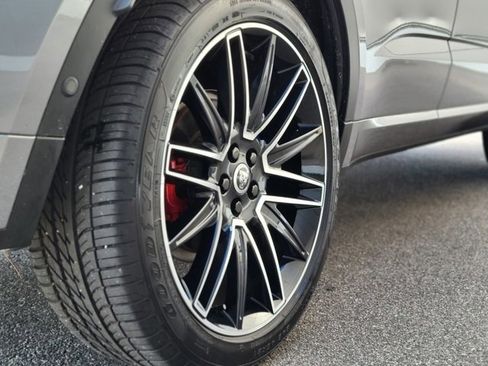 Used 2024 Jaguar E-PACE R-Dynamic SE image 42