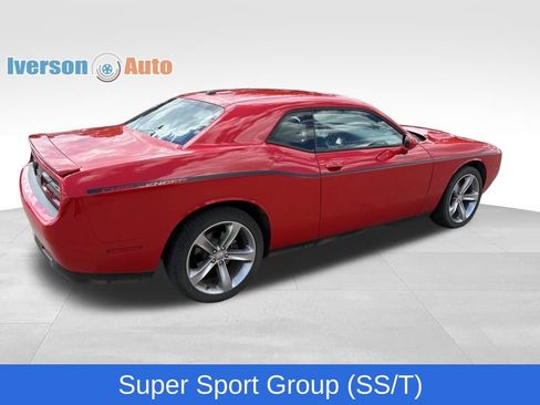 Used 2015 Dodge Challenger SXT w/ Super Sport Group (SS/T) RWD image 7