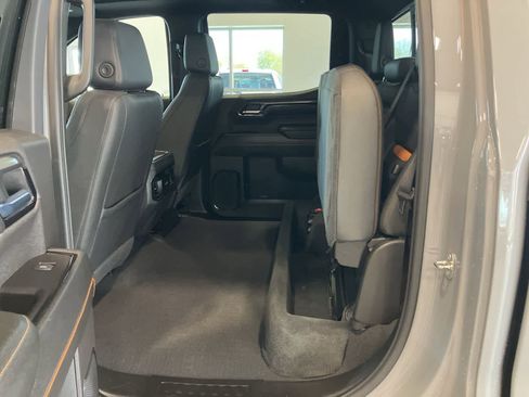 Used 2024 GMC Sierra 1500 AT4 w/ Technology Package AWD/4WD image 29