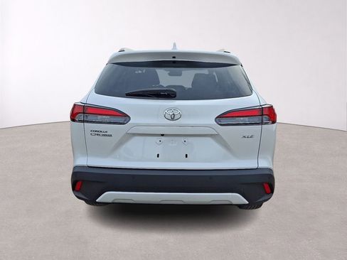 Used 2023 Toyota Corolla Cross XLE FWD image 6