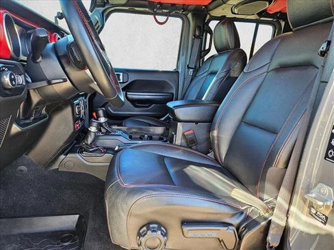 Used 2022 Jeep Gladiator Rubicon w/ LED Lighting Group image 18