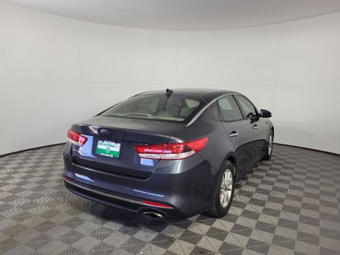 Used 2017 Kia Optima LX FWD image 9