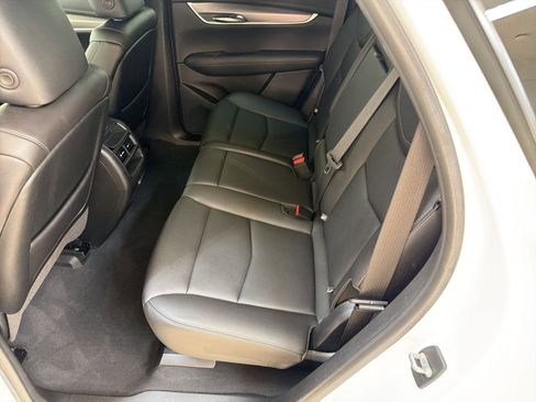 Used 2021 Cadillac XT5 Luxury FWD image 14