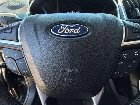 Used 2016 Ford Edge SEL w/ Equipment Group 201A AWD/4WD image 11