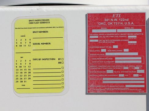 Used 2012 Ford F550 2WD Regular Cab Super Duty w/ PWR Equipment Group image 46