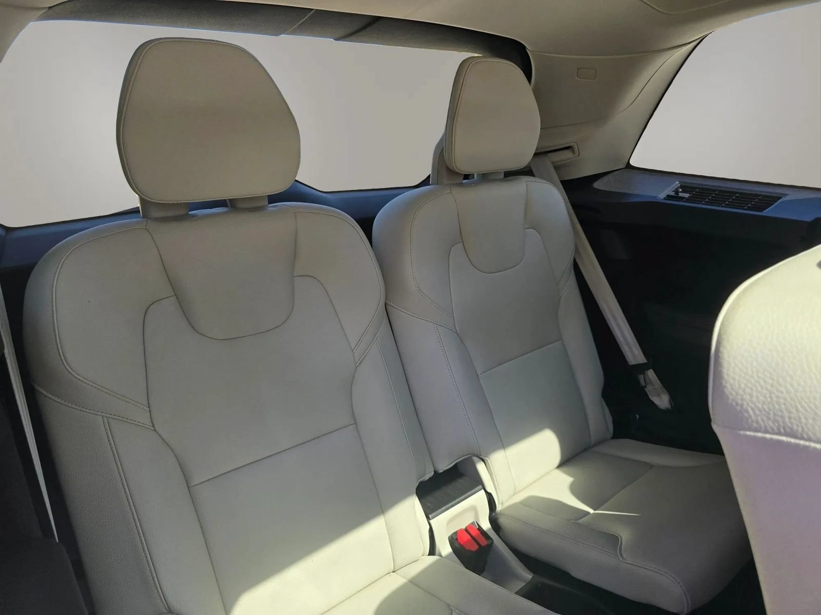 Used 2017 Volvo XC90 T6 Momentum w/ Vision Package AWD/4WD image 31