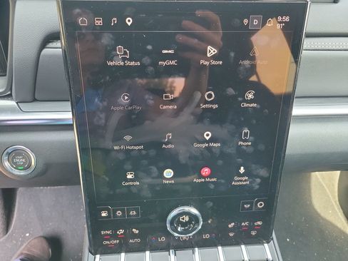 Used 2026 GMC Terrain Elevation w/ Elevation Premium Package FWD image 14