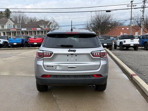Used 2018 Jeep Compass Altitude w/ Popular Equipment Group image 7