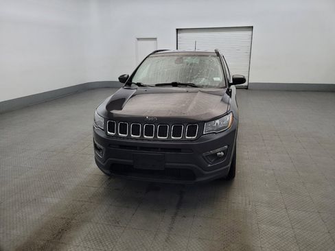 Used 2017 Jeep Compass Latitude w/ Popular Equipment Group AWD/4WD image 15