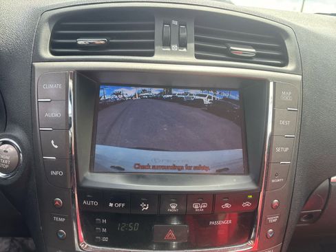 Used 2015 Lexus IS 250C w/ Navigation System Package image 12