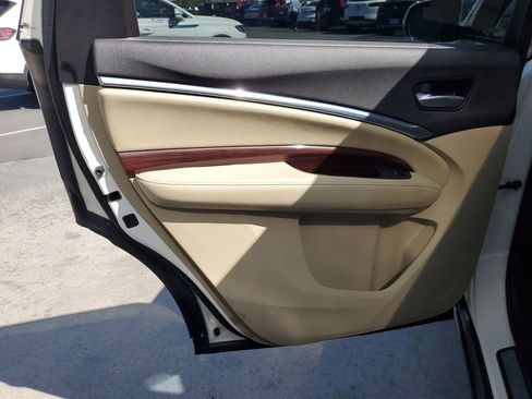 Used 2016 Acura MDX FWD image 16