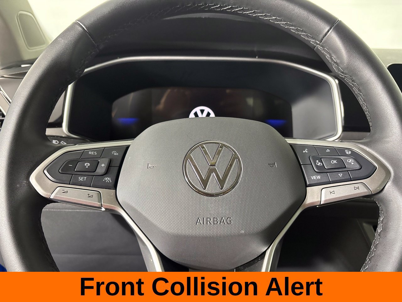 Used 2025 Volkswagen Taos SE AWD/4WD image 15