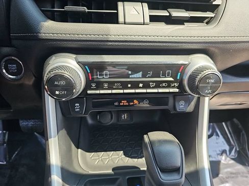 Used 2024 Toyota RAV4 XLE w/ Convenience Package FWD image 19