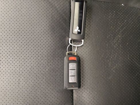 Used 2014 Mitsubishi Outlander GT image 32