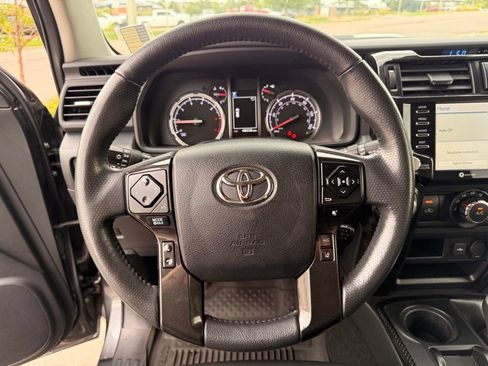 Used 2022 Toyota 4Runner TRD Off-Road Premium w/ Moonroof Package AWD/4WD image 13