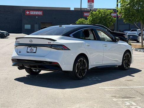 New 2026 Nissan Sentra SR FWD image 5