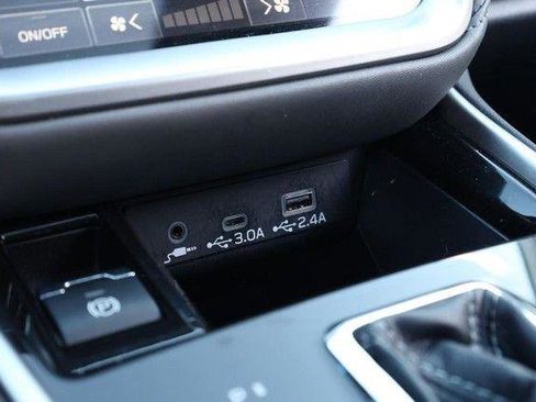 Used 2025 Subaru Outback Onyx Edition AWD/4WD image 14