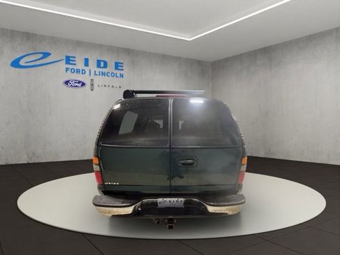 Used 2004 Chevrolet Suburban Z71 w/ Preferred Equipment Group AWD/4WD image 9