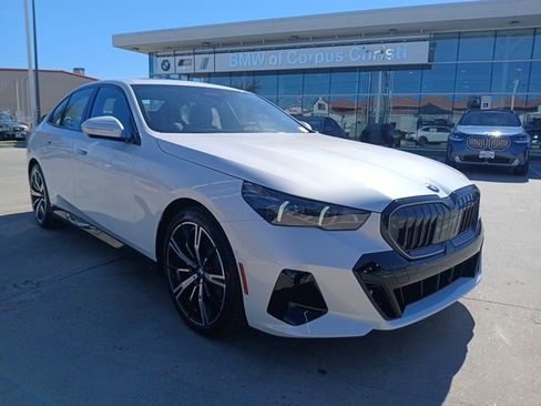 New 2026 BMW 530i w/ M Sport Package RWD image 1