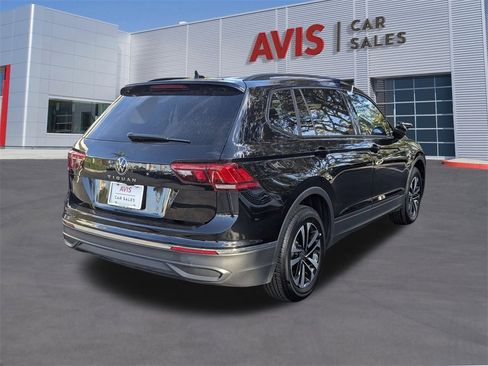 Used 2024 Volkswagen Tiguan S image 6
