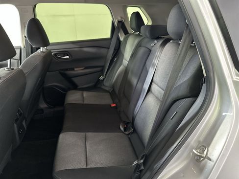 Used 2024 Nissan Rogue SV FWD image 23