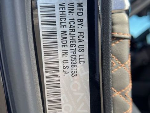 Used 2023 Jeep Grand Cherokee Summit image 32