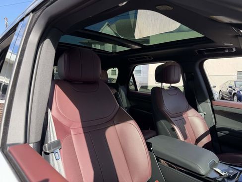 Used 2025 Land Rover Range Rover Sport Dynamic SE image 10