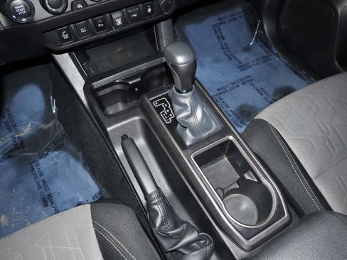 Used 2023 Toyota Tacoma TRD Sport V6 image 31