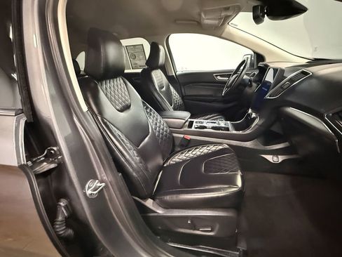 Used 2024 Ford Edge Titanium image 13
