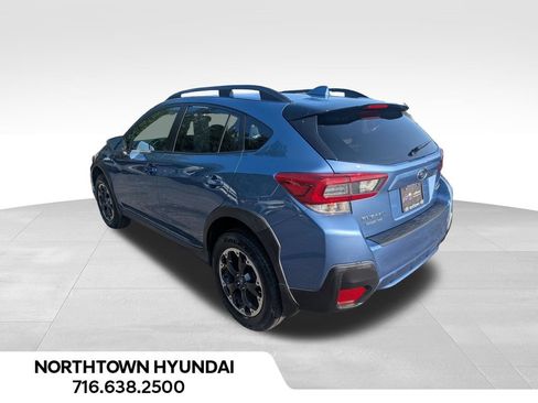 Used 2021 Subaru Crosstrek 2.0i Premium w/ Moonroof Package AWD/4WD image 3