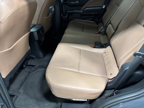 Used 2026 Toyota 4Runner Limited AWD/4WD image 44