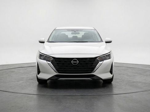 Used 2025 Nissan Sentra S image 2