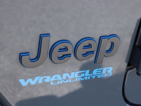 Used 2022 Jeep Wrangler Unlimited Rubicon 4xe w/ Steel Bumper Group AWD/4WD image 9