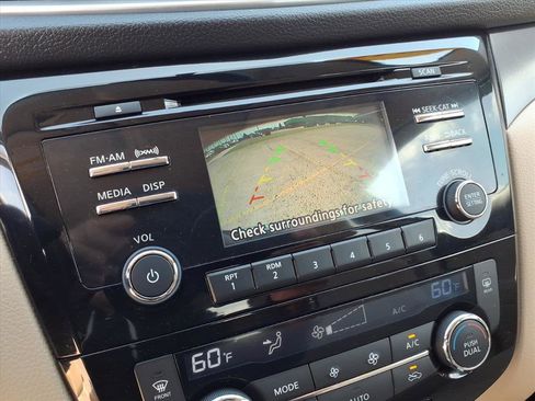 Used 2016 Nissan Rogue SV FWD image 20