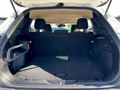Used 2016 Jeep Cherokee Latitude image 16