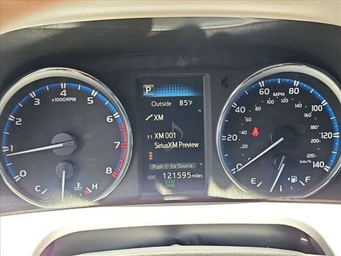 Used 2016 Toyota RAV4 XLE AWD/4WD image 14