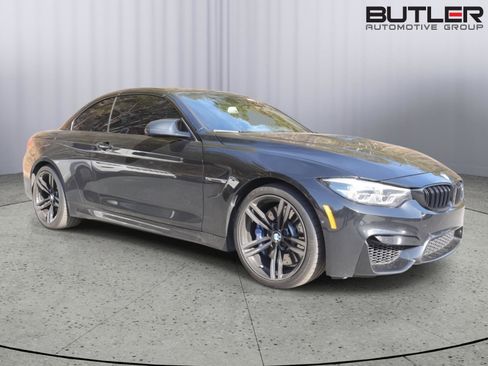 Used 2018 BMW M4 Convertible image 1